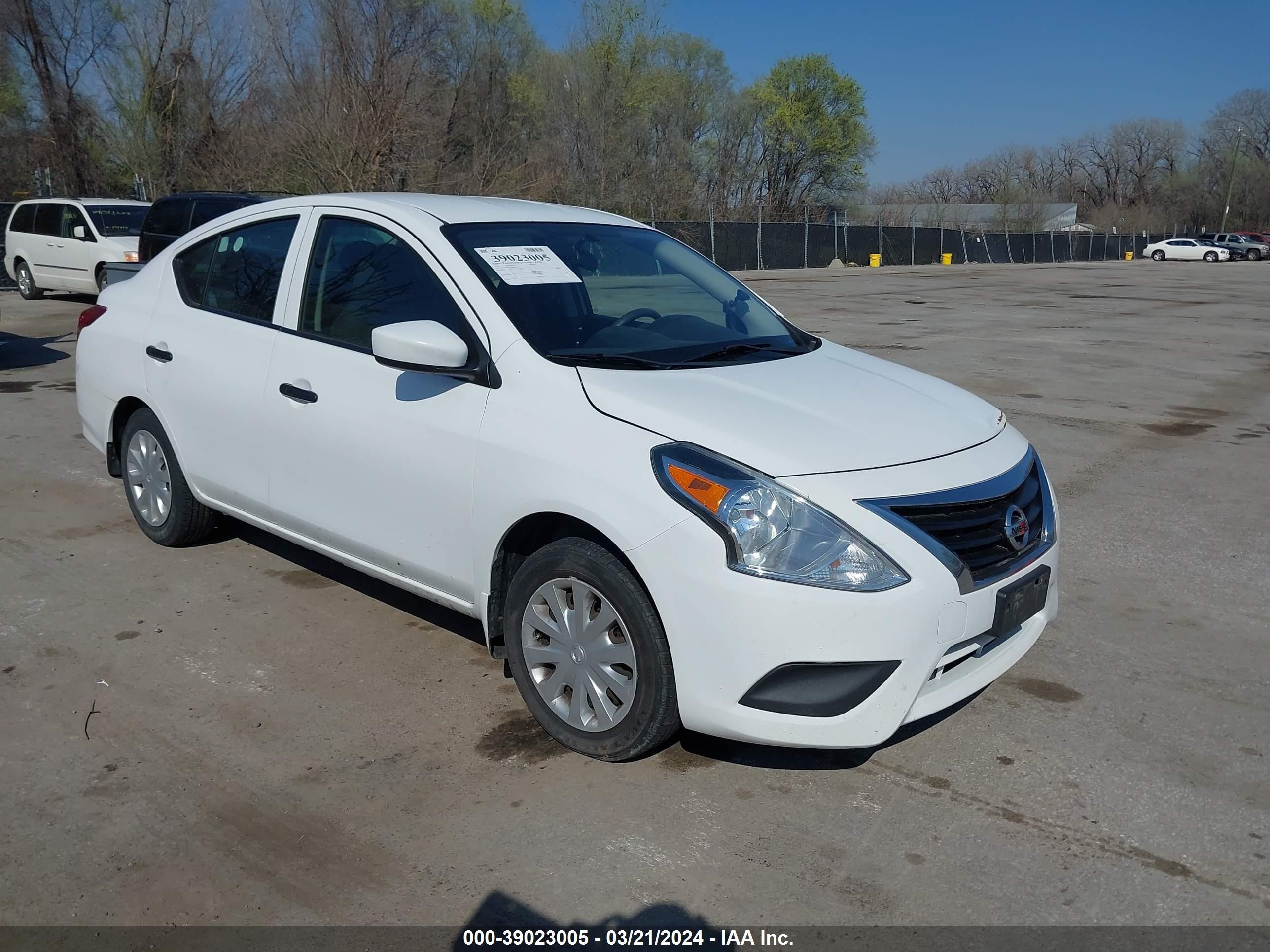 nissan versa 2016 3n1cn7ap7gl844670