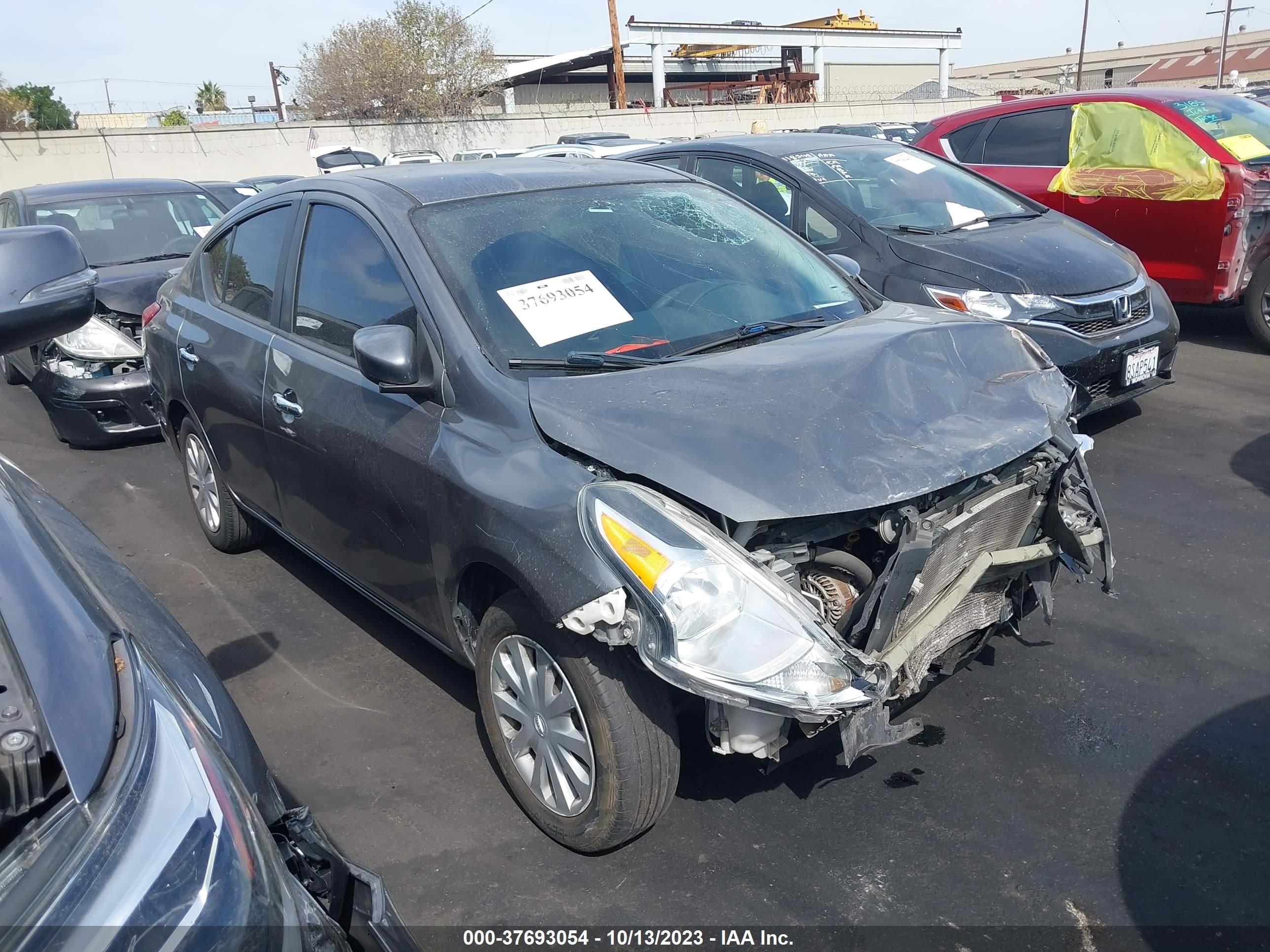 nissan versa 2016 3n1cn7ap7gl863042