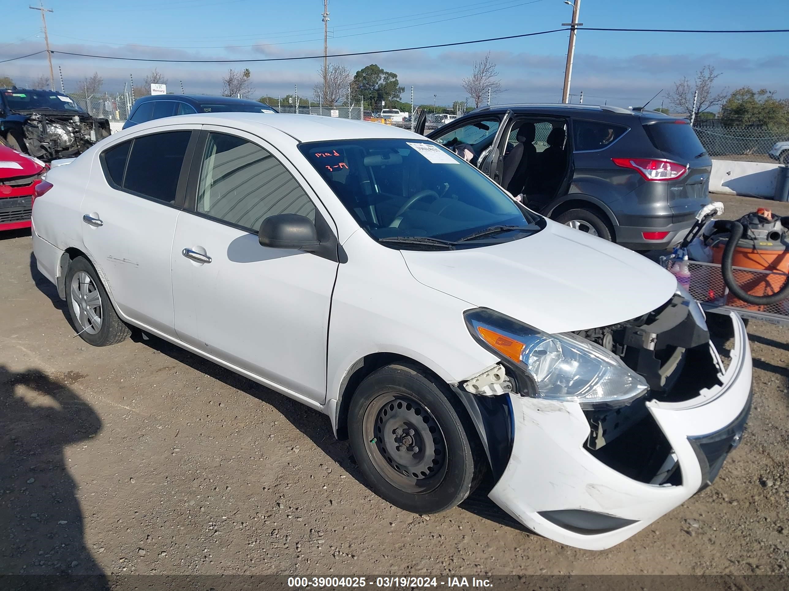 nissan versa 2016 3n1cn7ap7gl872095