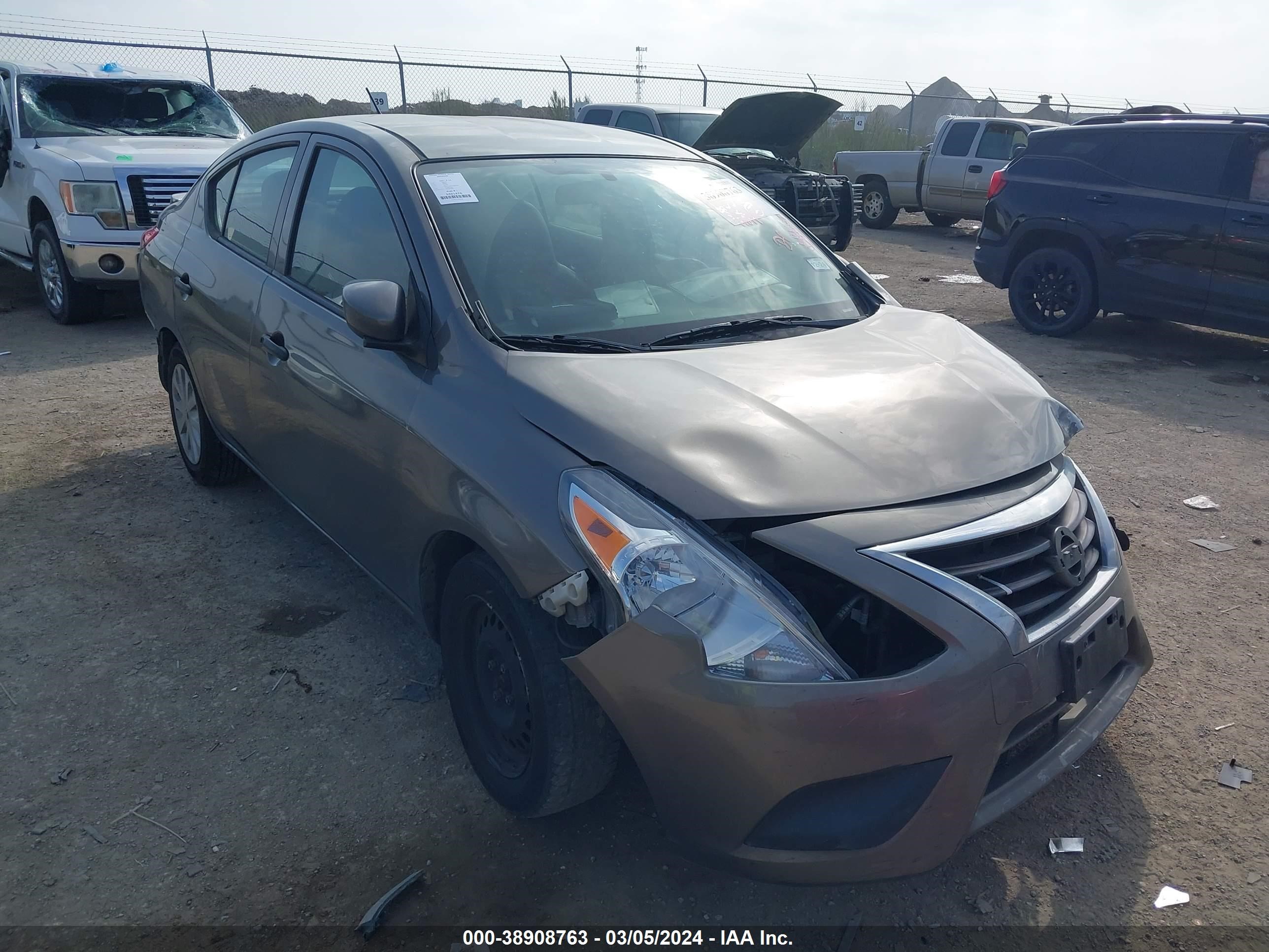 nissan versa 2017 3n1cn7ap7hl819771