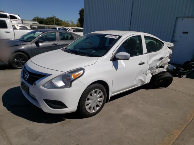 nissan versa s 2018 3n1cn7ap7jl812700