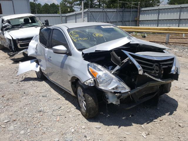 nissan versa s 2018 3n1cn7ap7jl862836