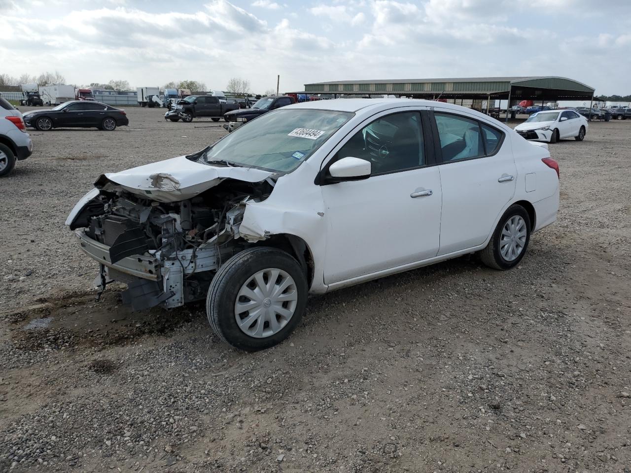 nissan versa 2018 3n1cn7ap7jl878812