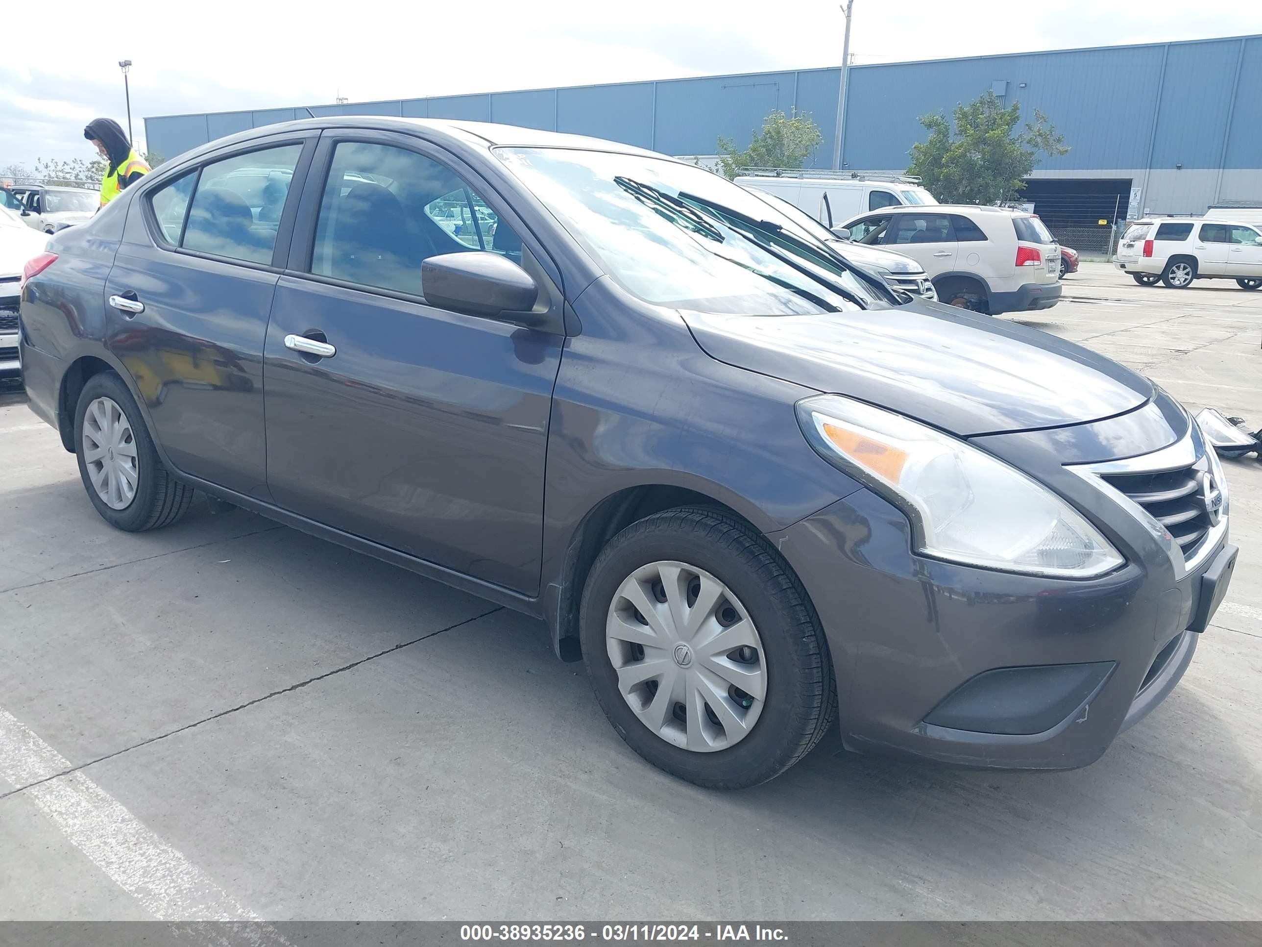 nissan versa 2015 3n1cn7ap8fl854333