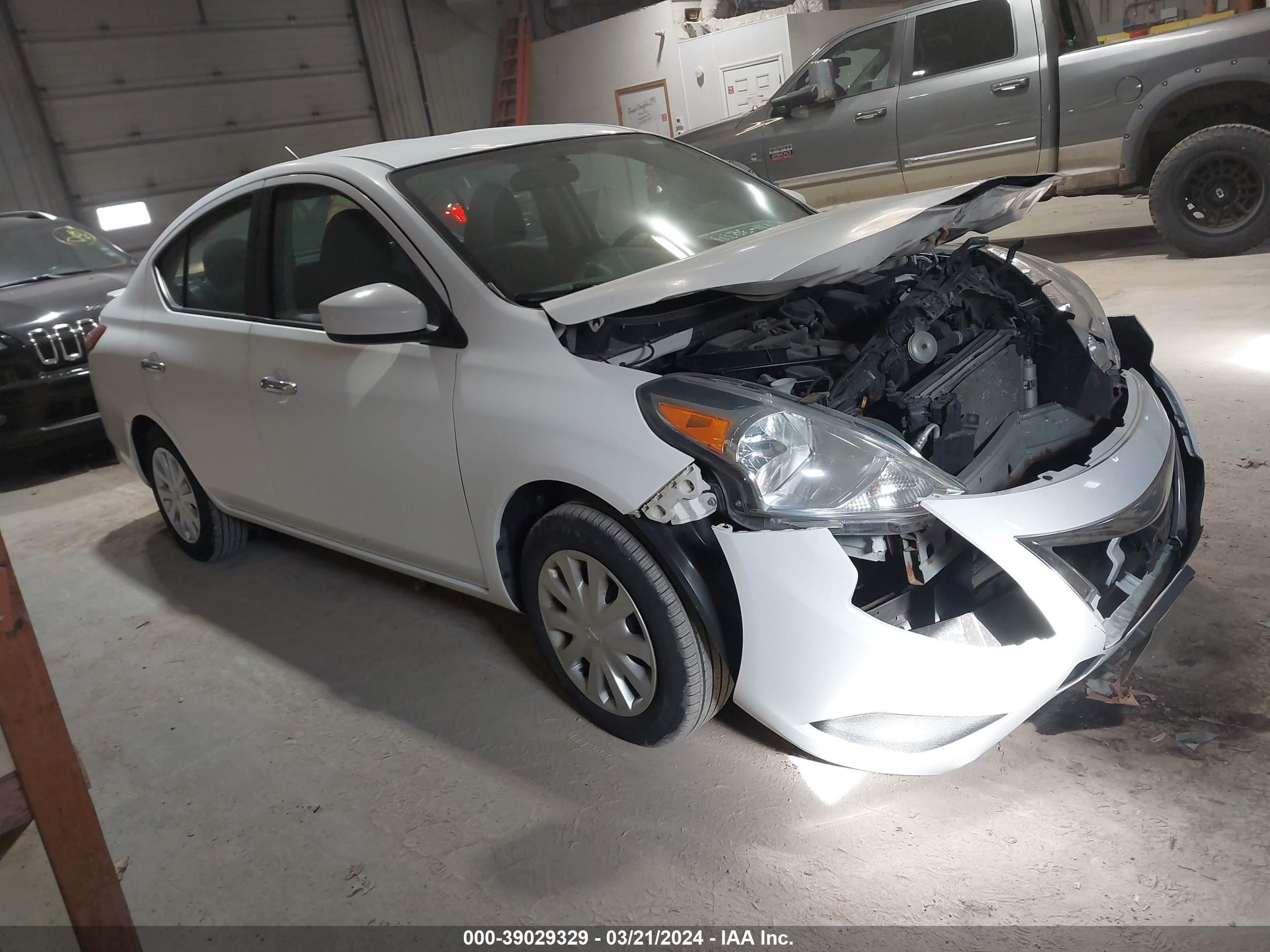 nissan versa 2016 3n1cn7ap8gl852969