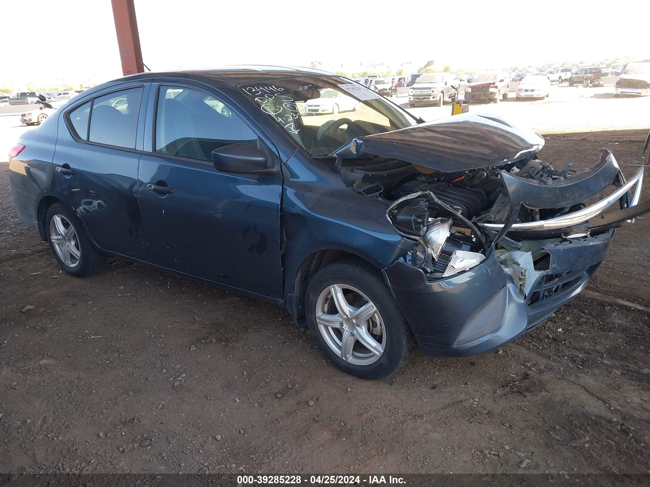 nissan versa 2017 3n1cn7ap8hl817706