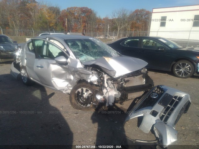 nissan versa sedan 2018 3n1cn7ap8jk437079