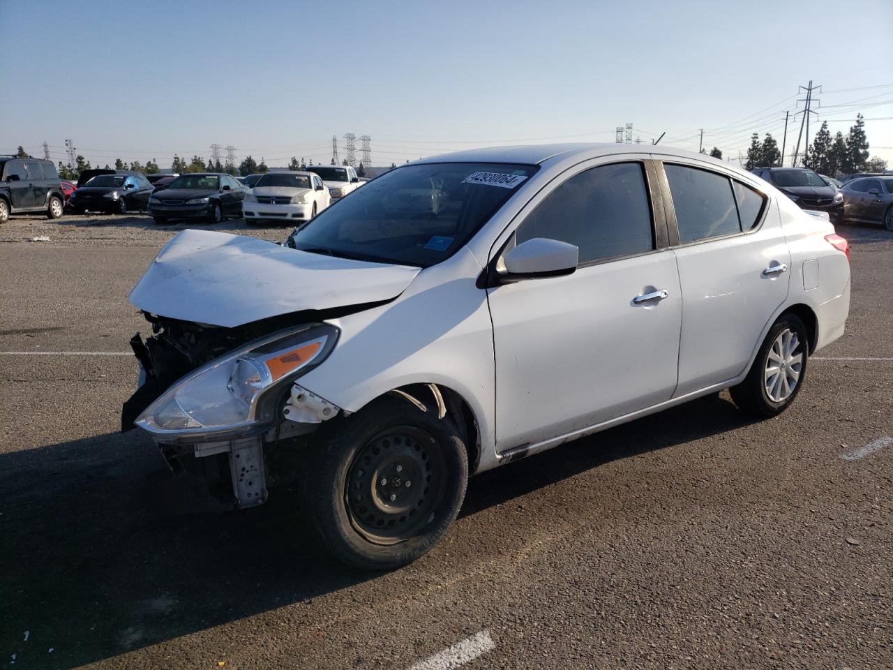 nissan versa 2018 3n1cn7ap8jl845270