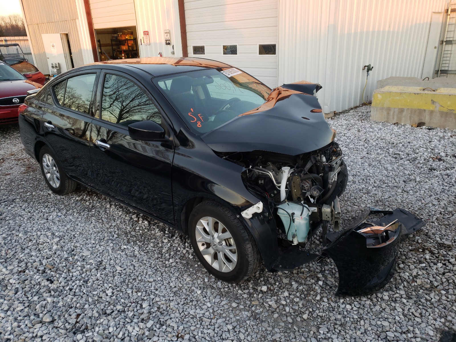 nissan versa s 2018 3n1cn7ap8jl879628