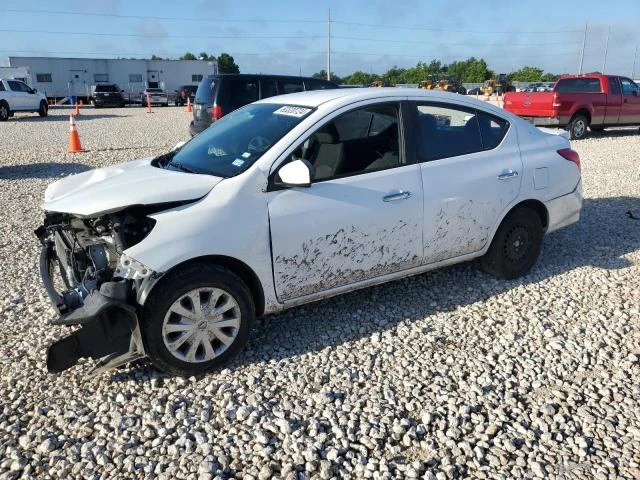 nissan versa s 2018 3n1cn7ap8jl881797