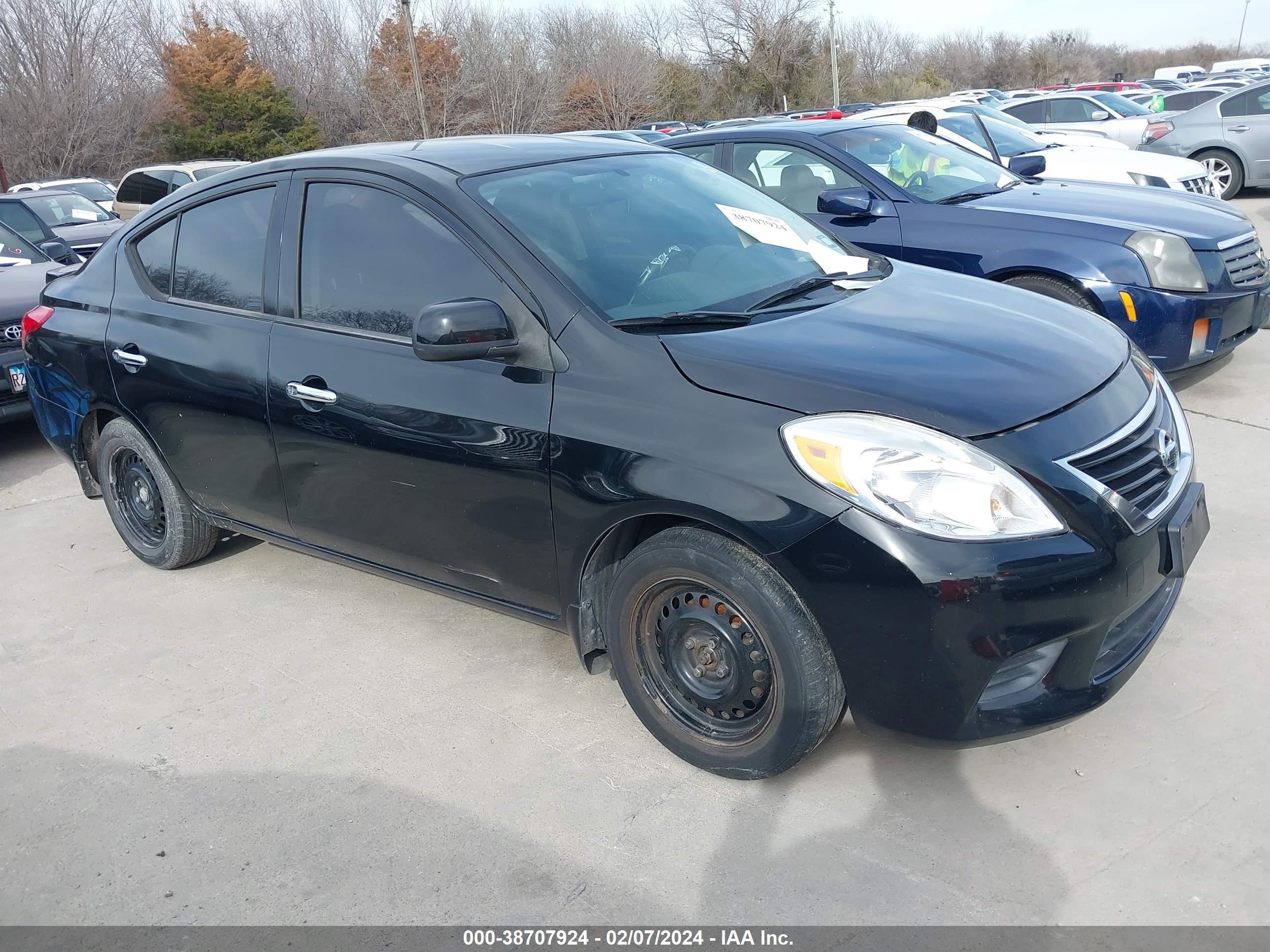 nissan versa 2014 3n1cn7ap9el813286