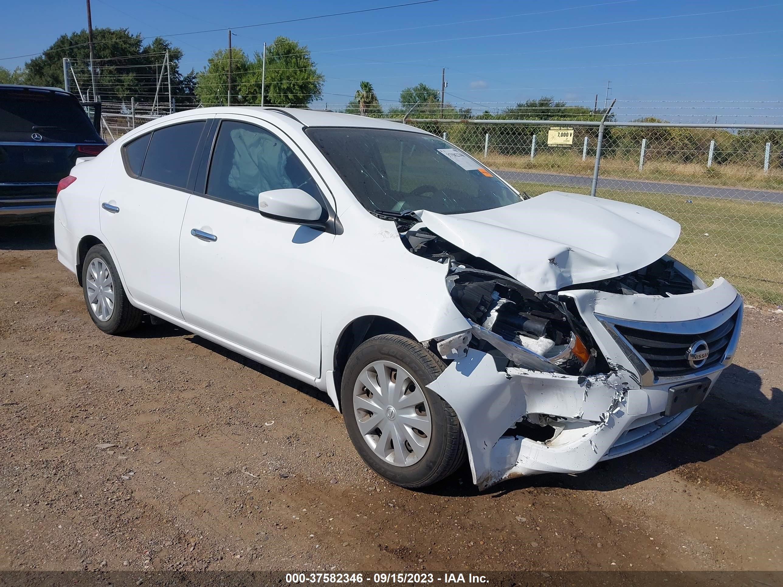 nissan versa 2016 3n1cn7ap9gl885365