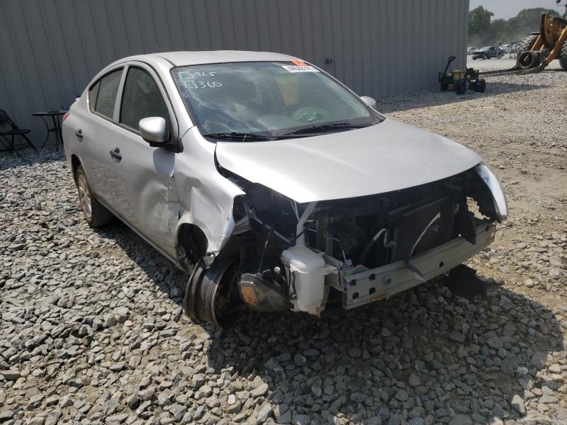 nissan versa s 2018 3n1cn7ap9jl869075