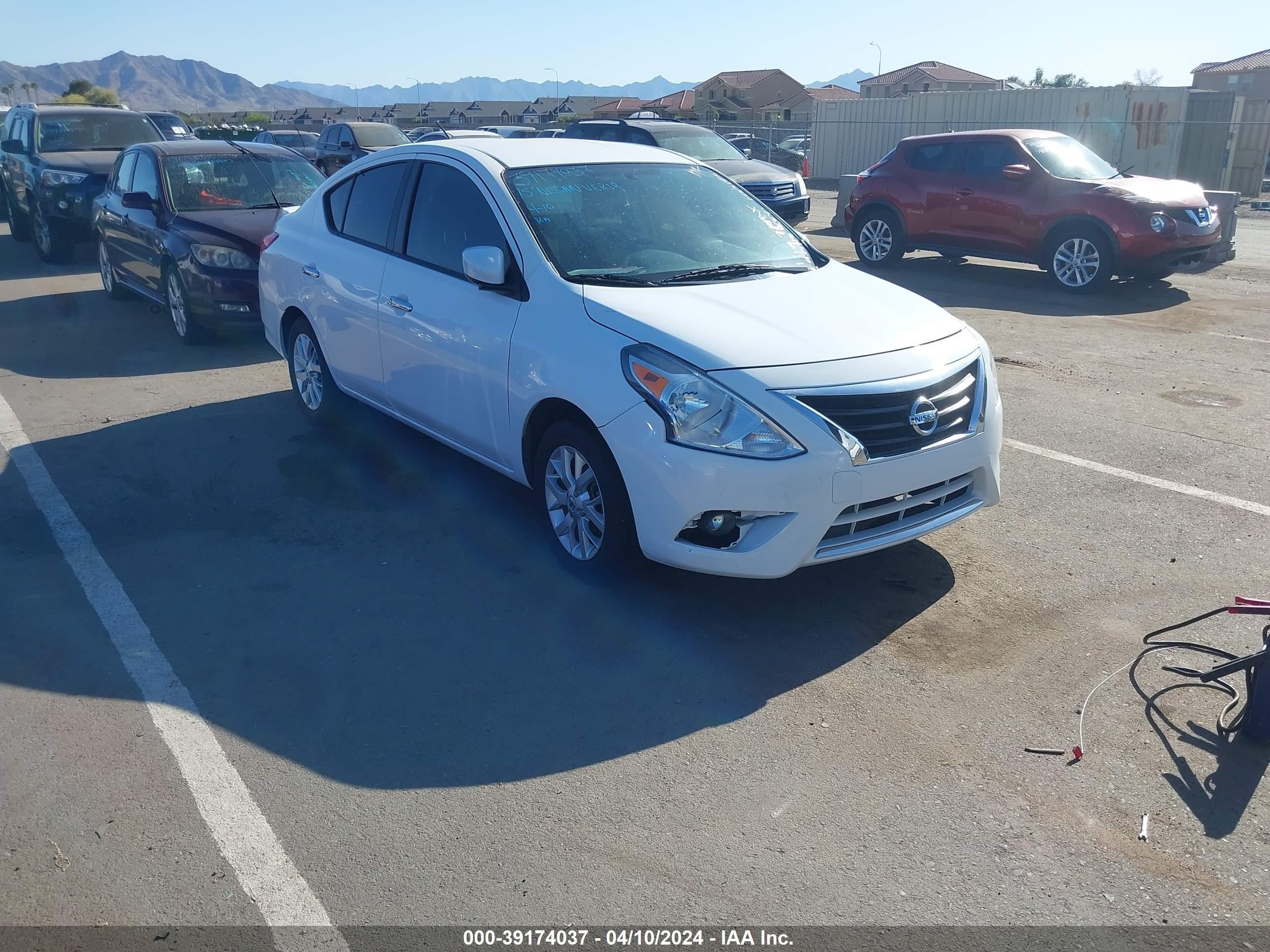 nissan versa s 2015 3n1cn7apxfl884966