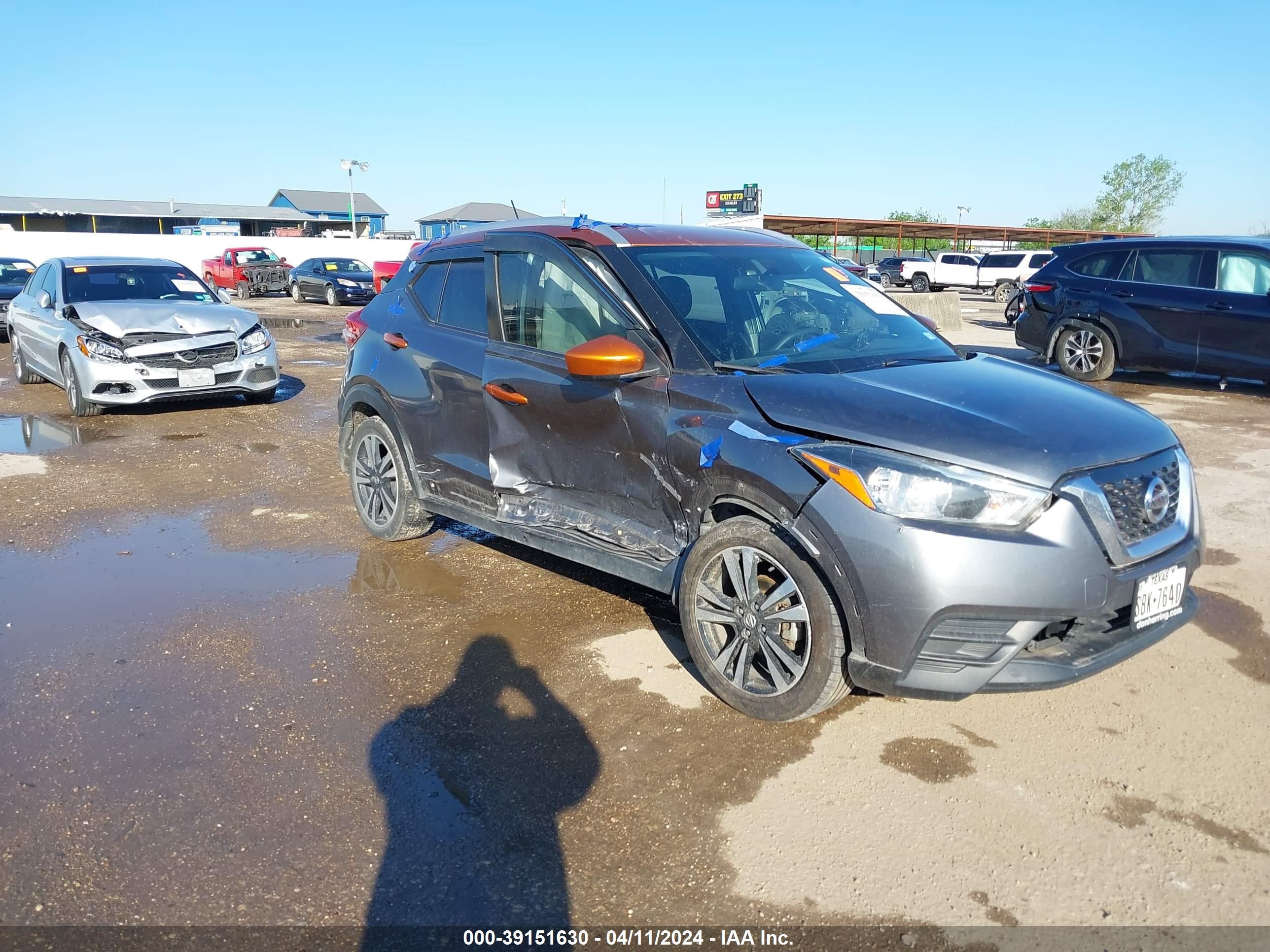 nissan kicks 2019 3n1cp5cu0kl516761