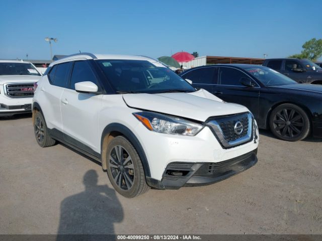 nissan kicks 2018 3n1cp5cu1jl536371