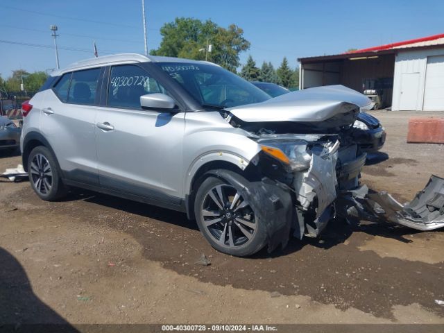 nissan kicks 2018 3n1cp5cu2jl542034