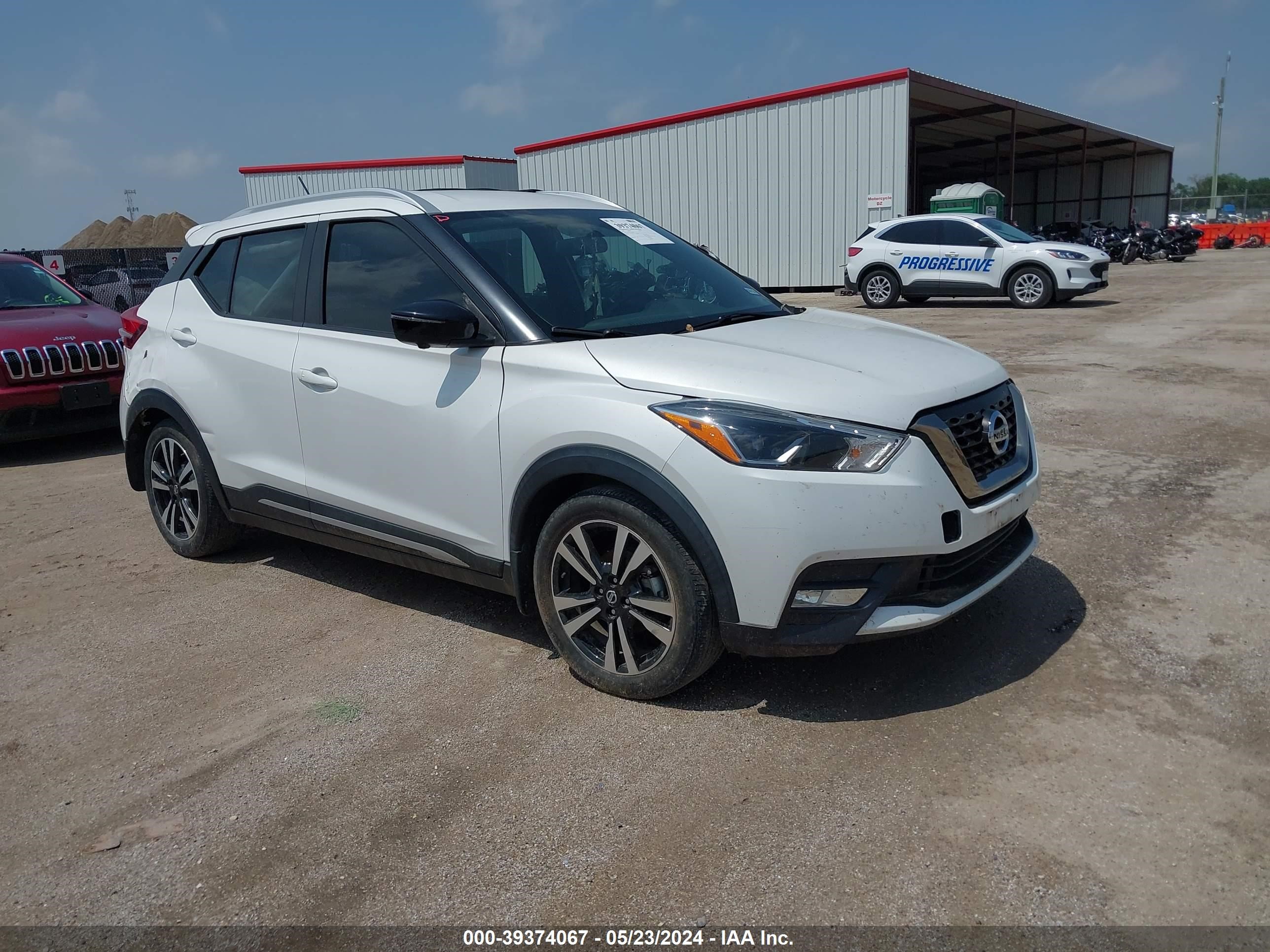 nissan kicks 2019 3n1cp5cu2kl497467