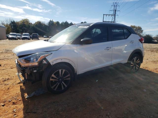 nissan kicks s 2019 3n1cp5cu5kl499553