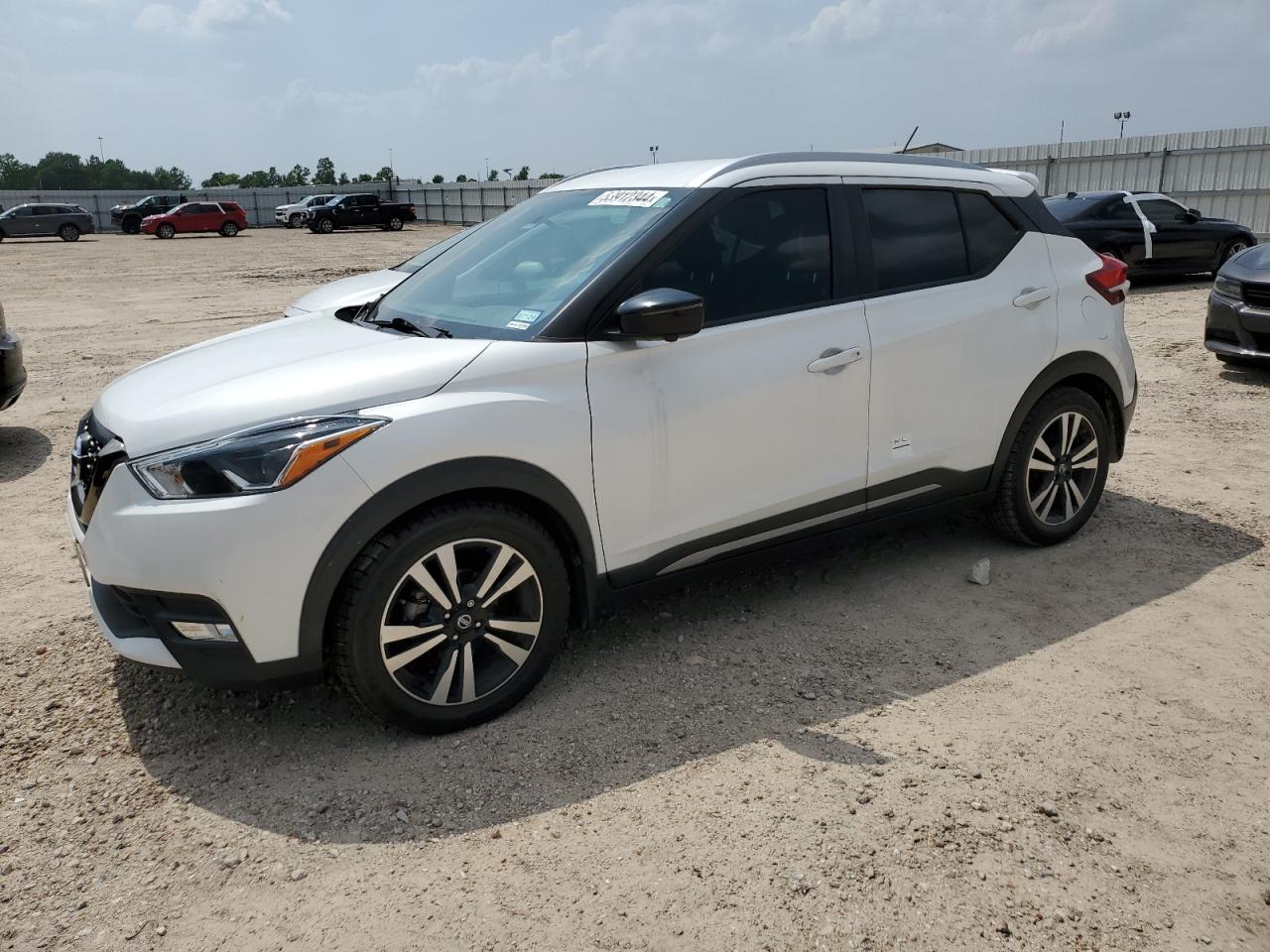 nissan kicks 2019 3n1cp5cu5kl533359