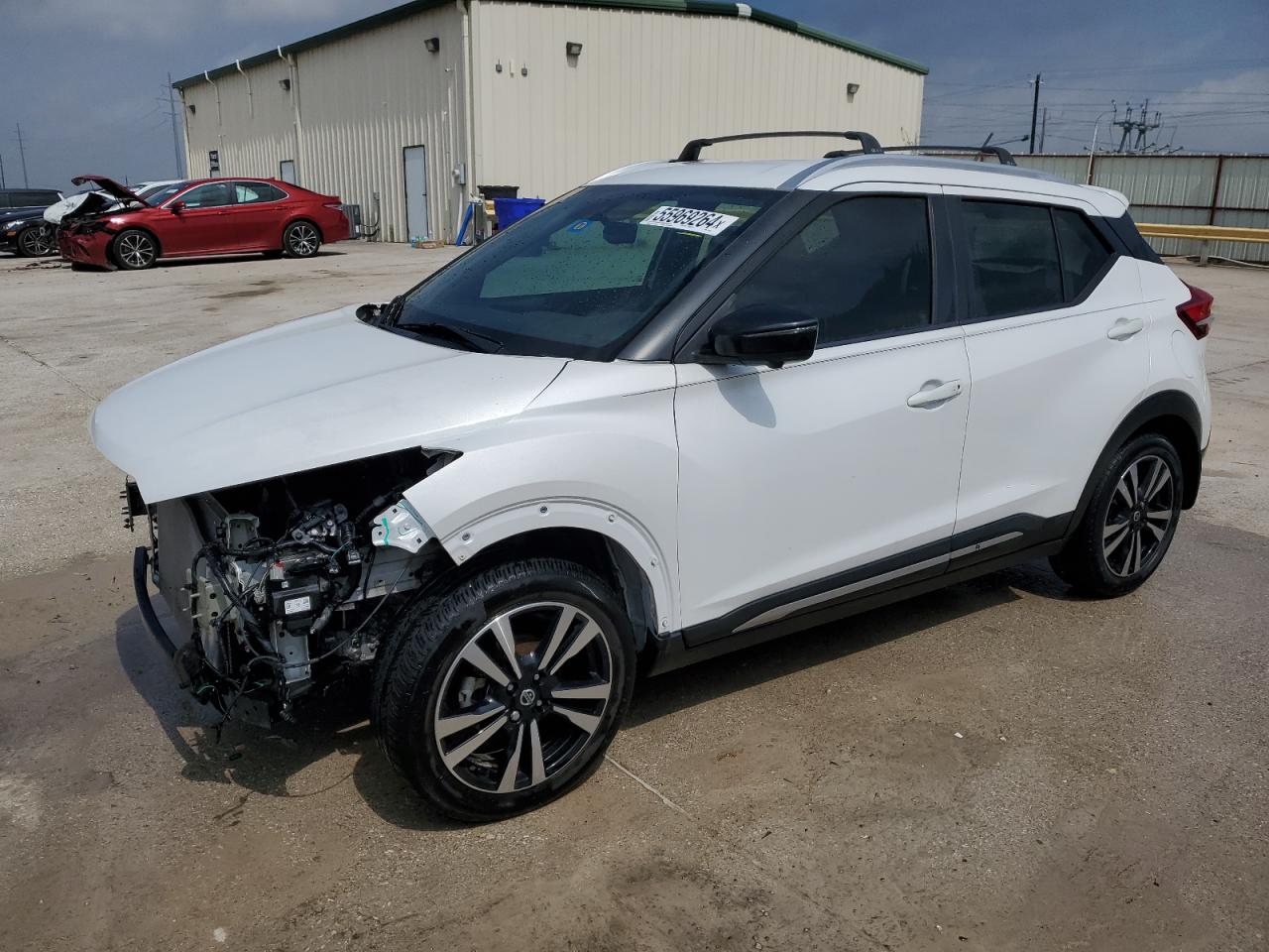 nissan kicks 2018 3n1cp5cu6jl521459