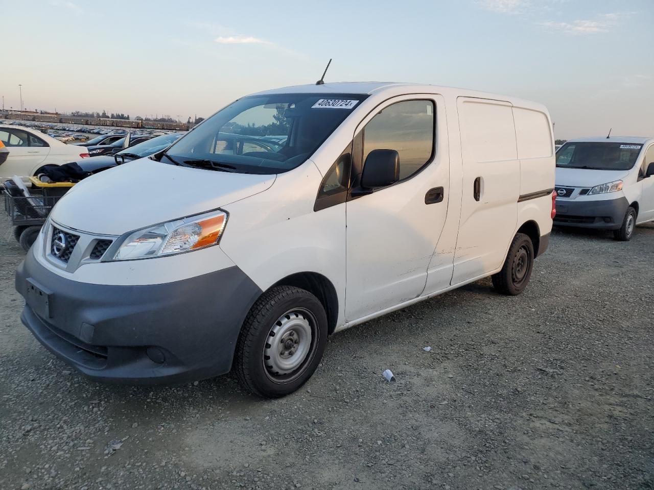 nissan nv 2017 3n6cm0kn7hk705759