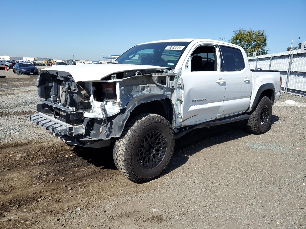 toyota tacoma 2016 3tmcz5an6gm033585