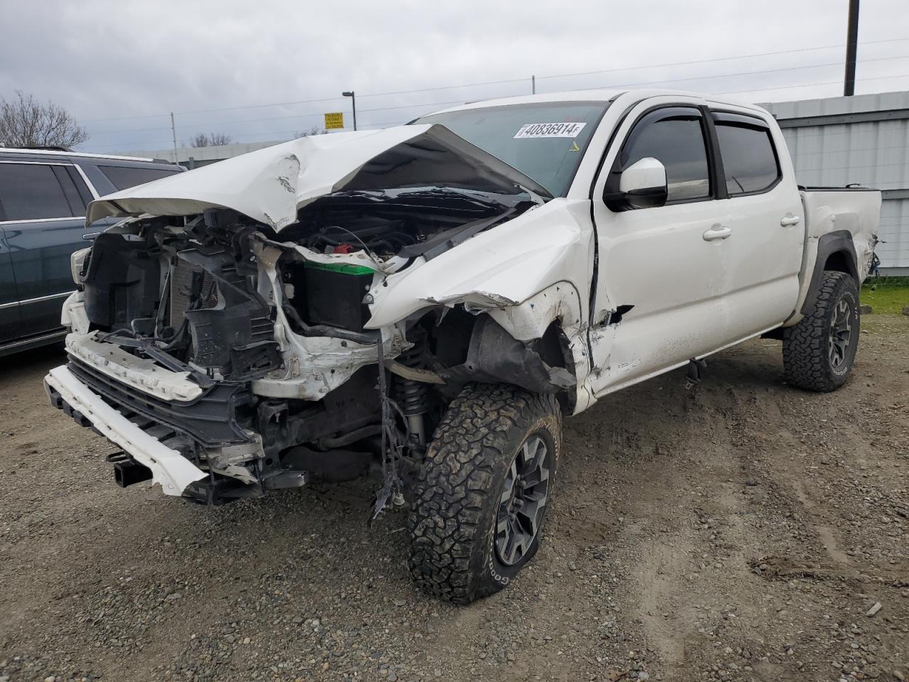 toyota tacoma 2017 3tmcz5an6hm044989