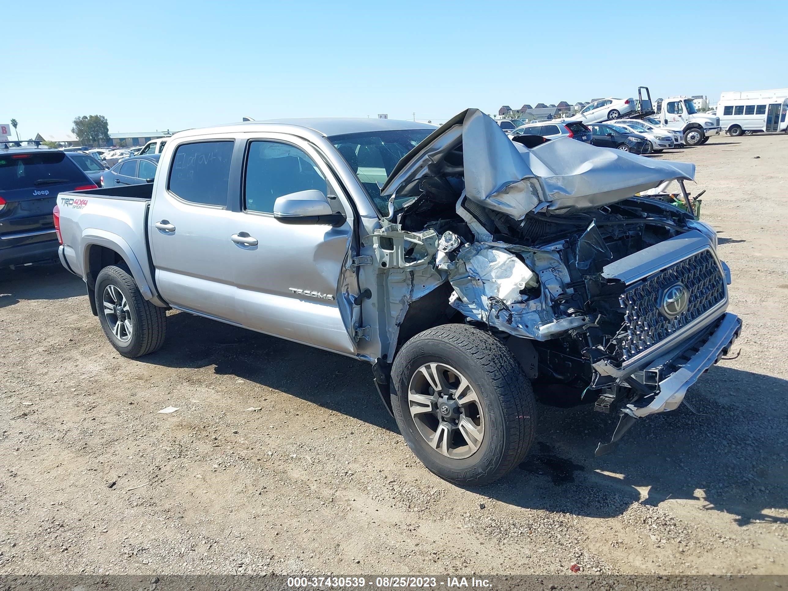 toyota tacoma 2018 3tmcz5an7jm140247