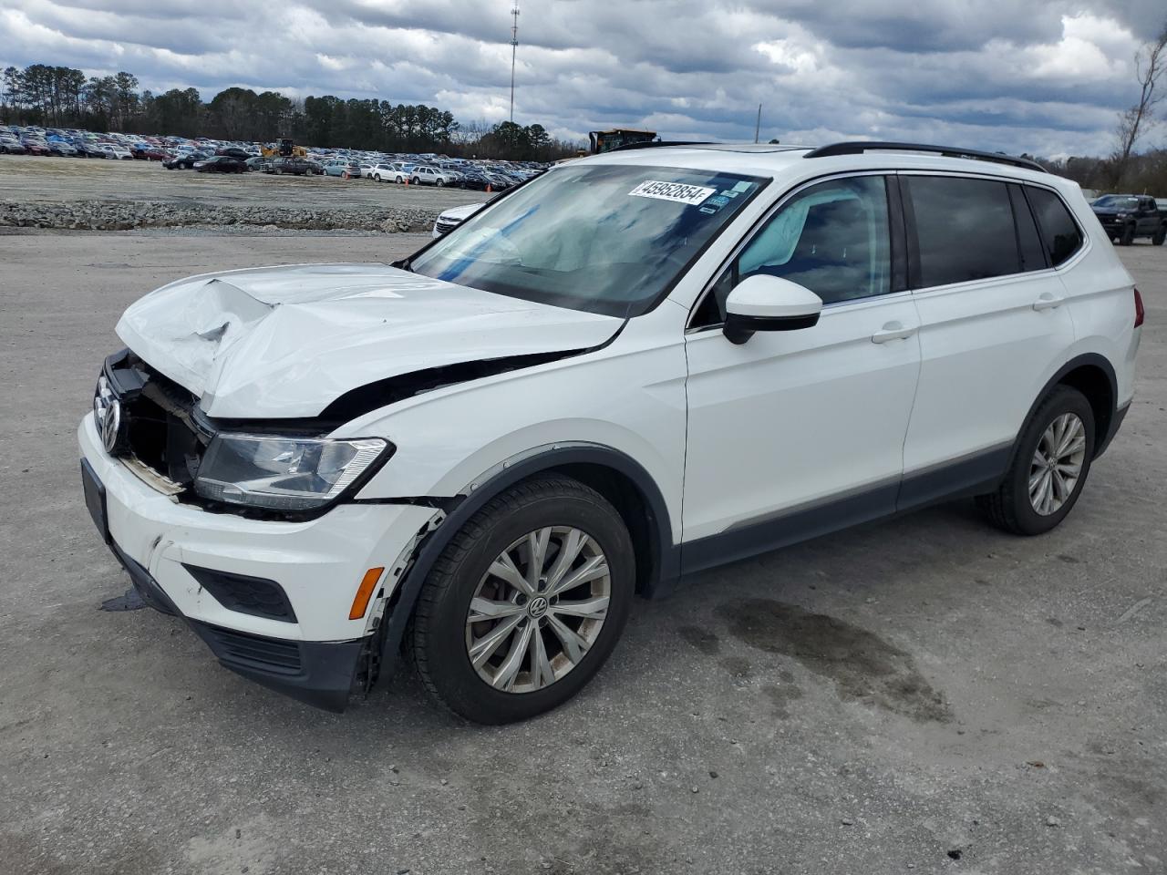 volkswagen tiguan 2018 3vv2b7ax1jm112796