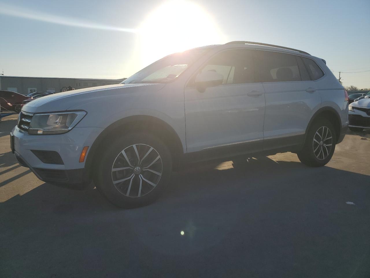 volkswagen tiguan 2018 3vv2b7ax7jm216371