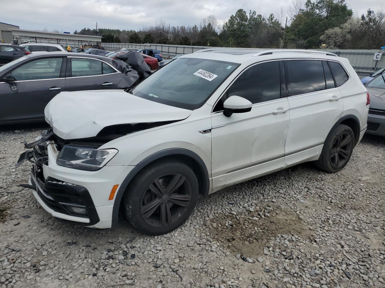 volkswagen tiguan 2018 3vv3b7ax6jm152599