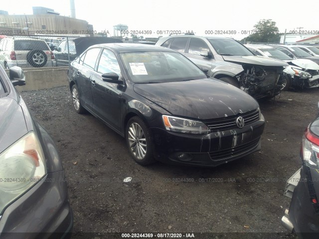 volkswagen  2012 3vwgp7aj4cm312640