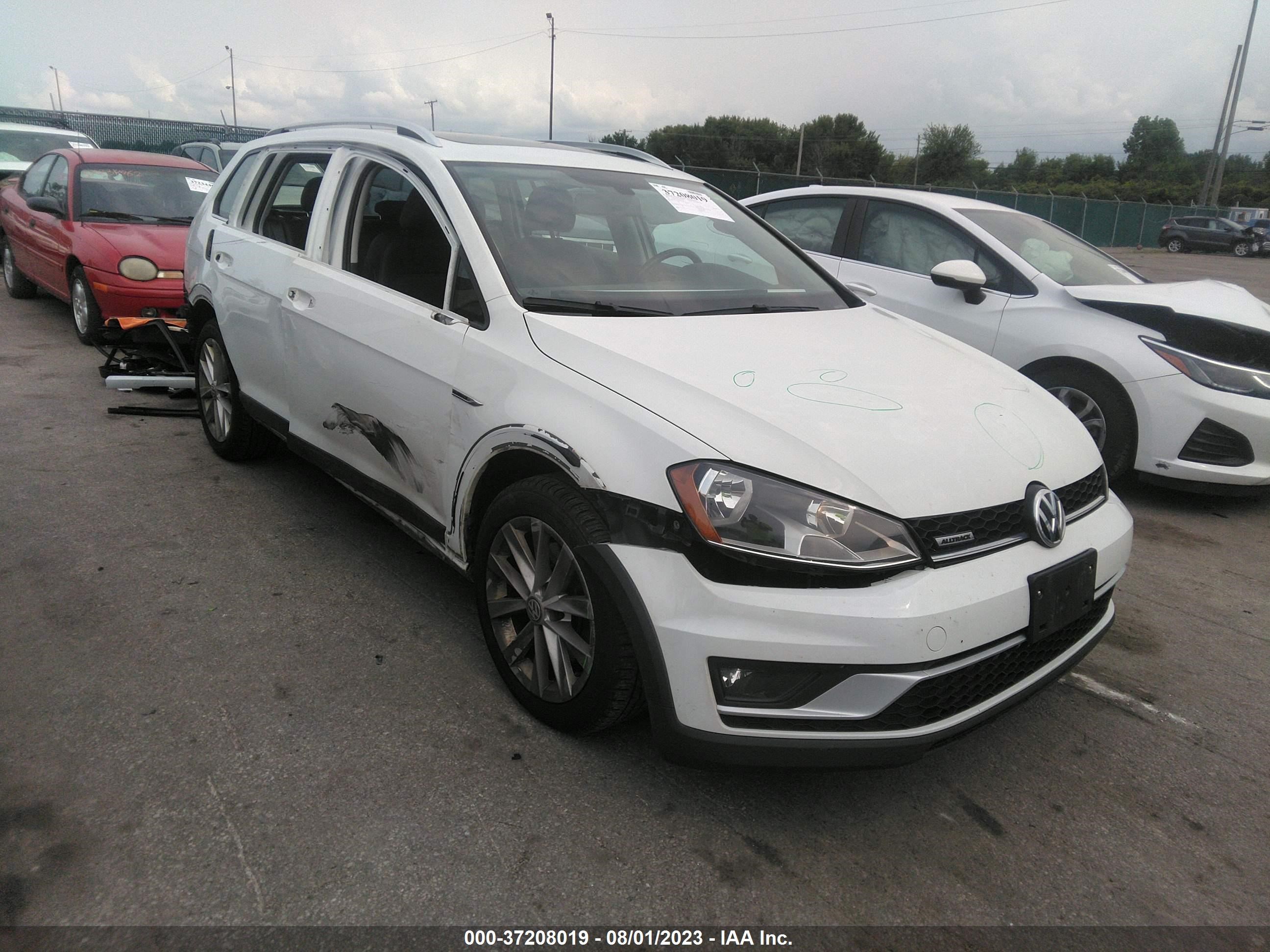 volkswagen golf 2017 3vwh17au8hm521399