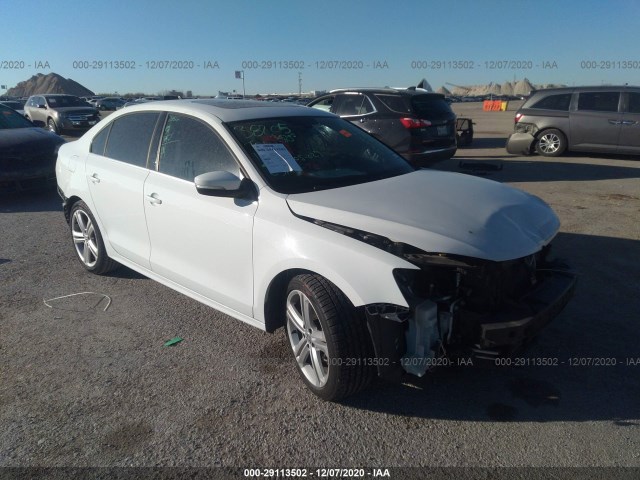 volkswagen  2016 3vwl17aj8gm324490