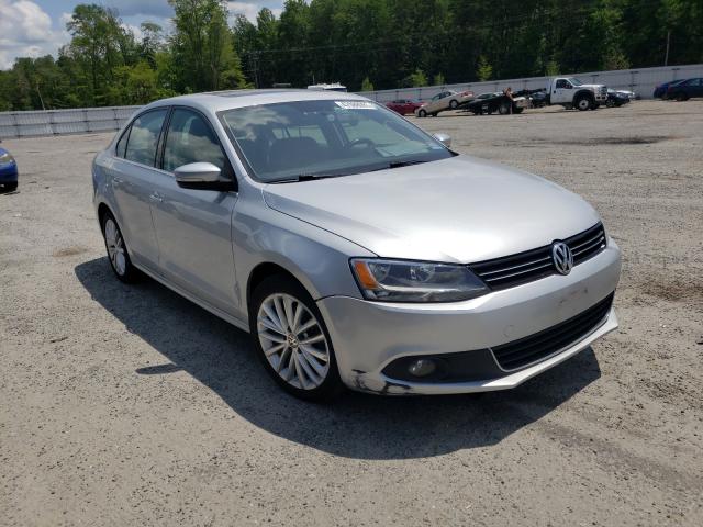 volkswagen  2011 3vwlz7ajxbm355919