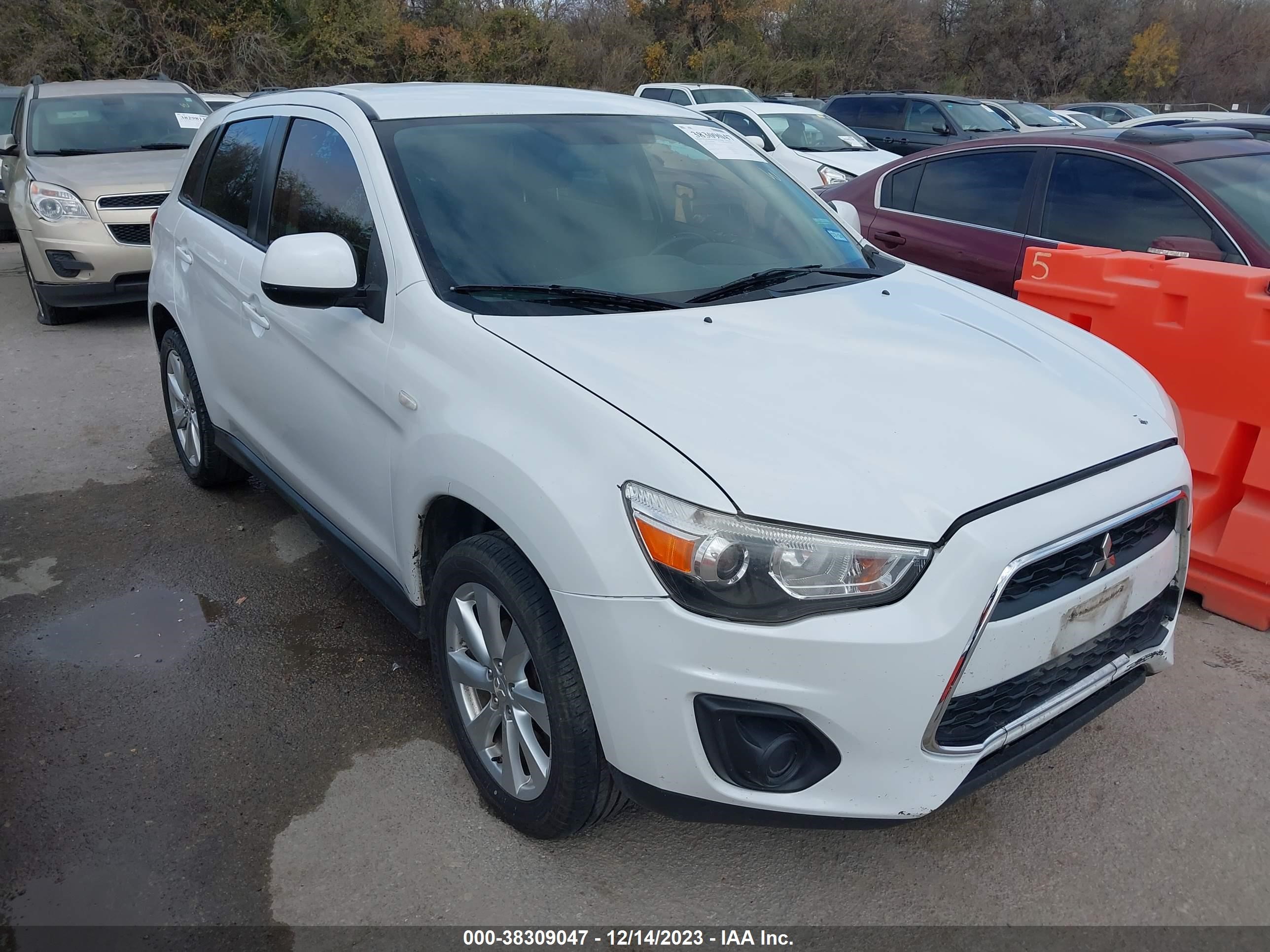 mitsubishi outlander 2014 4a4ap3au4ee029684