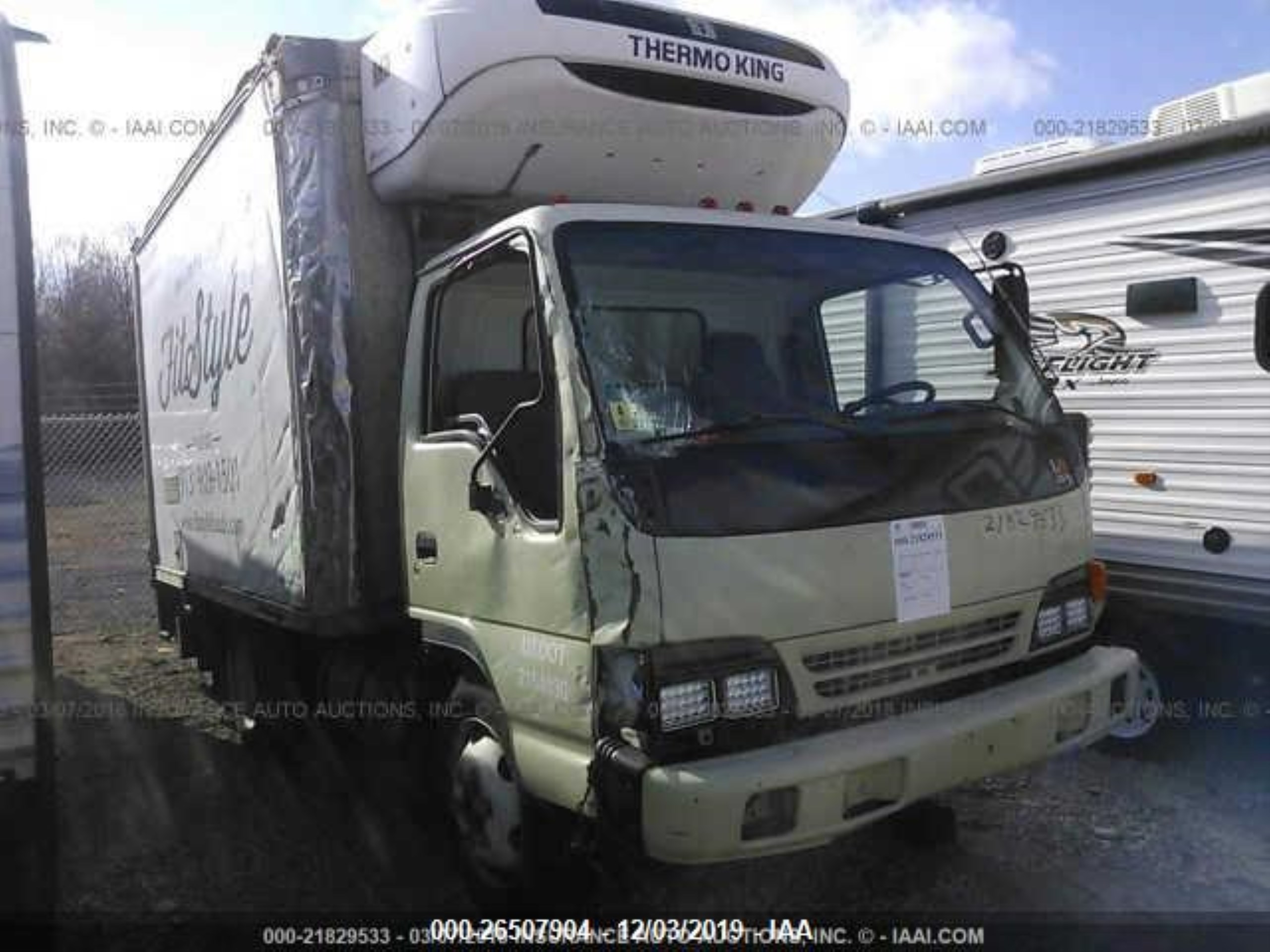 isuzu npr 2000 4klc4b1r7yj803548