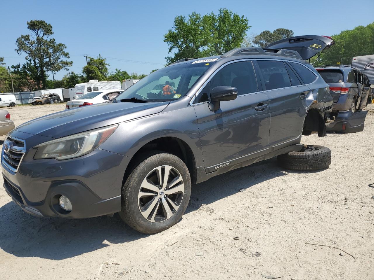 subaru outback 2018 4s4bsakc9j3374750