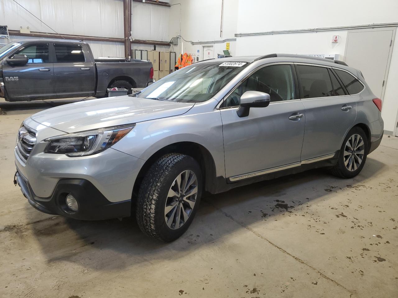 subaru outback 2018 4s4bsftc6j3340843