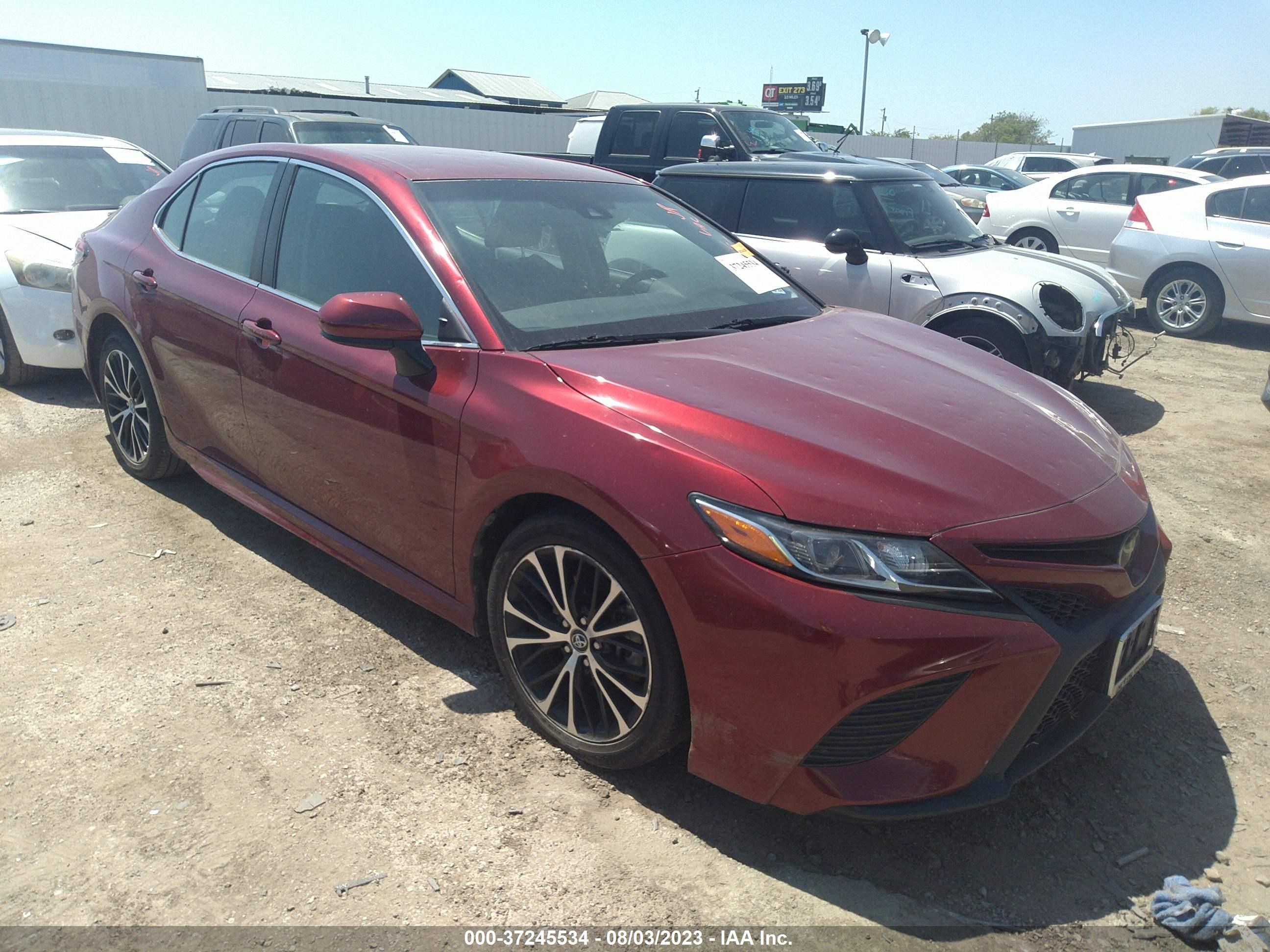 toyota camry 2018 4t1b11hk0ju597755