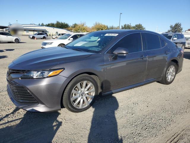 toyota camry l 2018 4t1b11hk2ju512785