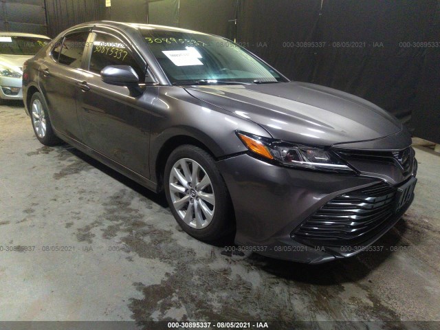 toyota camry 2018 4t1b11hk3ju023120