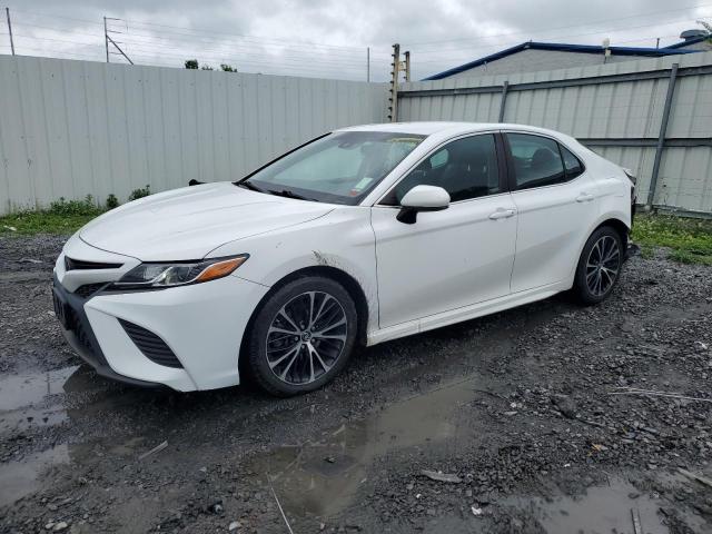 toyota camry l 2018 4t1b11hk3ju089960