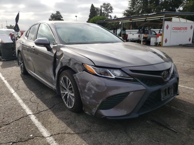 toyota camry l 2018 4t1b11hk4ju096979