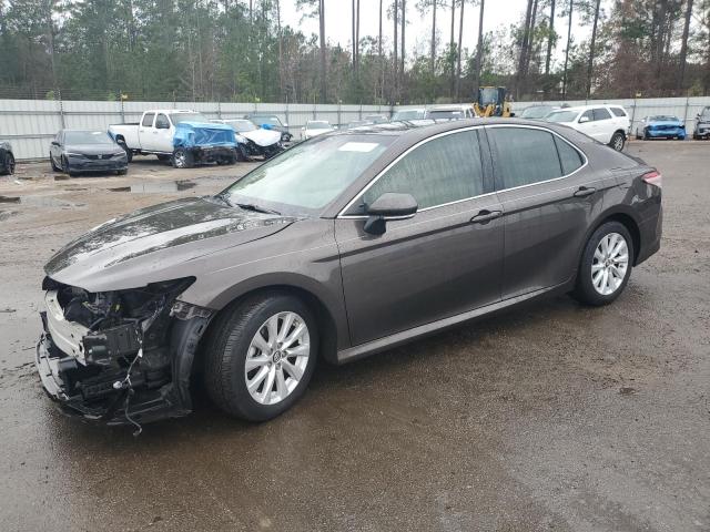 toyota camry l 2018 4t1b11hk4ju547585