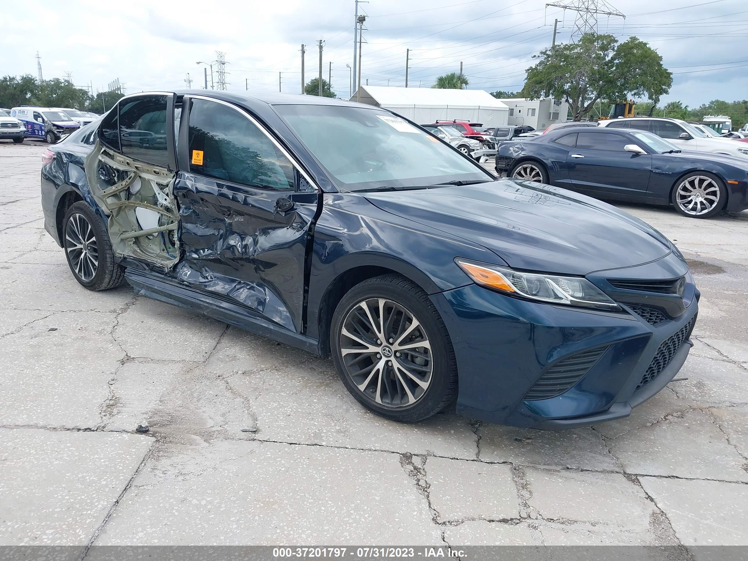 toyota camry 2018 4t1b11hk4ju559963