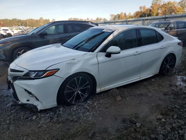 toyota camry l 2018 4t1b11hk5ju596052