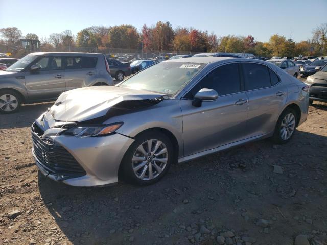 toyota camry l 2018 4t1b11hk6ju066379