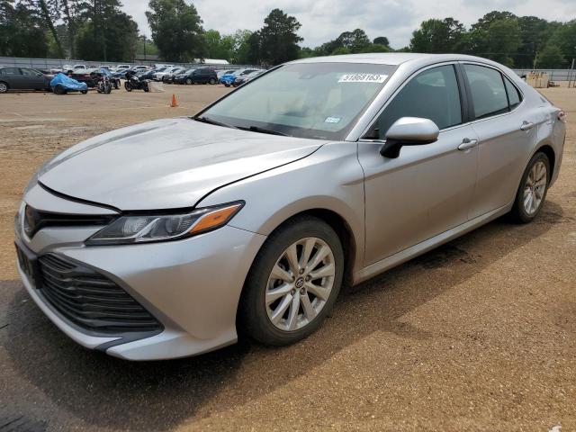 toyota camry l 2018 4t1b11hk6ju085739